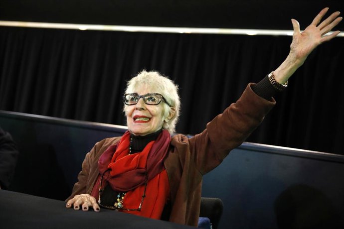 La actriz Concha Velasco durante la presentación de la obra 'La habitación de María' en el Teatro Goya, a 17 de mayo de 2021, en Barcelona, Catalunya (España). La obra estará en cartelera del 18 al 30 de mayo.