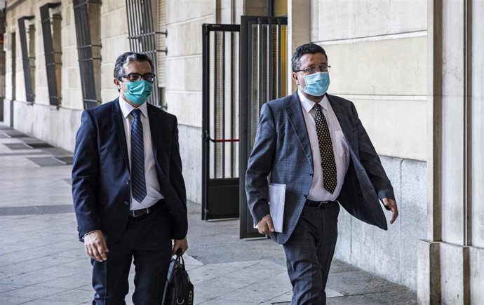 Francisco Serrano al acudir a declarar