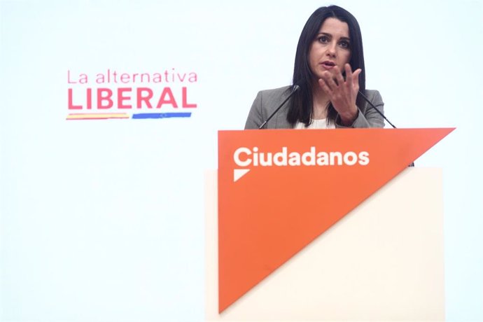 La presidenta de Ciudadanos, Inés Arrimadas, en una rueda de prensa en la sede del partido en Madrid.