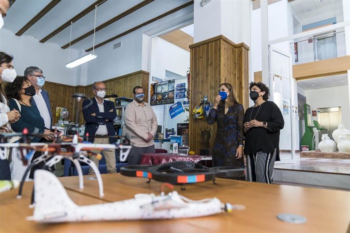 Carmen Navarro visita el Centro Guadalinfo de Sorbas (Almería)