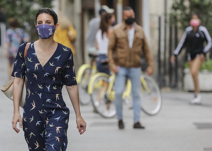 La ministra de Igualdad, Irene Montero a su llegada a una reunión con el president de la Generalitat, a 17 de mayo de 2021, en el Palau de la Generalitat, Valencia, Comunidad Valenciana, (España).