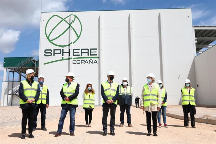 Visita del Presidente de Aragón a las obras de la instalación de la empresa del grupo Sphere en Pedrola
