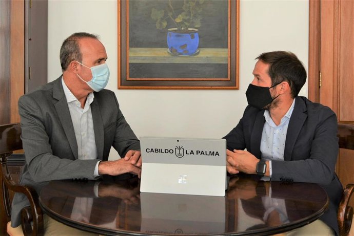 El presidente del Cabildo de La Palma, Mariano H. Zapata, y el consejero de Turismo, Raúl Camacho