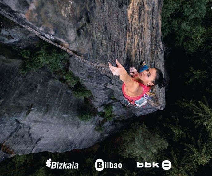 "The Edge Of Guillotine", De Jan Zahula