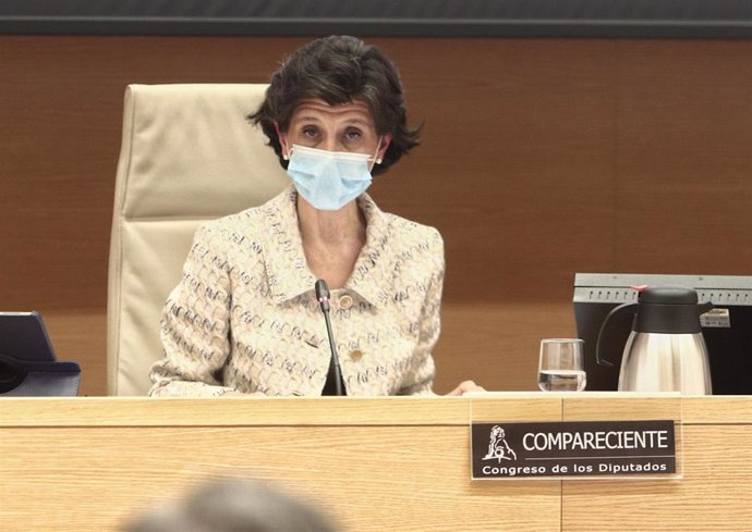 Archivo - La presidenta del Tribunal de Cuentas, María José de la Fuente, en la Comisión Mixta para las Relaciones con el Tribunal, en el Congreso