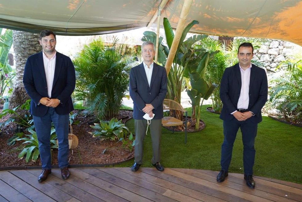 Pedro Andueza, Agustin Manrique de Lara y Jose Valle