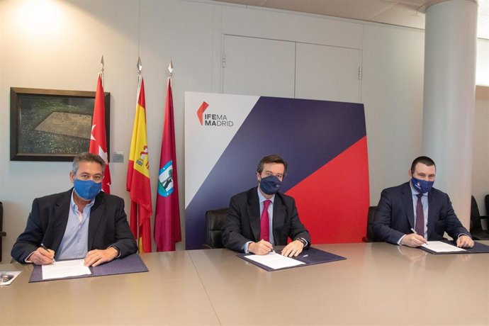 Ifema Madrid y el sector del taxi llegan a aun acuerdo para prestar servicio a los asistentes a las ferias.