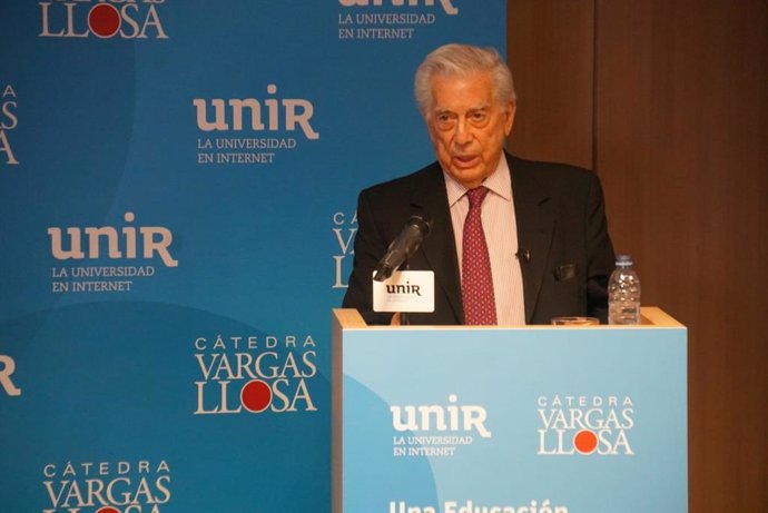 El escritor Mario Vargas Llosa interviene en el acto de presentación de la colaboración entre UNIR y la Cátedra Vargas Llosa
