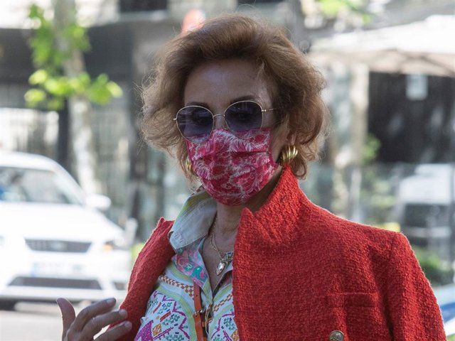 Naty Abascal disfrutó con una amiga de las buenas temperaturas de la capital