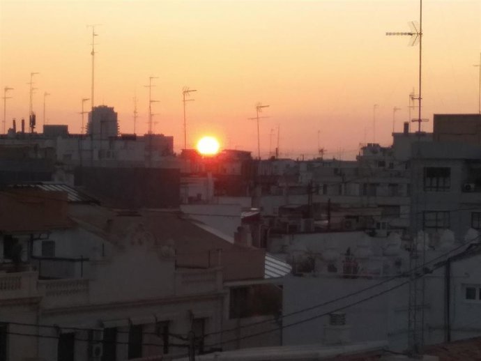 Archivo - Cielos despejados en la Comunitat