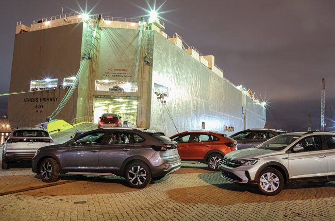 Archivo - Exportación de vehículos.