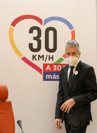 Marlaska diu que 1.600 dels 6.000 migrants que han arribat a Ceuta han estat retornats i anuncia un refor de 200 agents