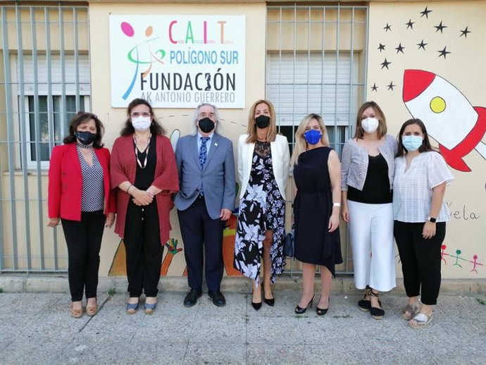 Visita de responsables de Educación al nuevo CAIT del Polígono Sur