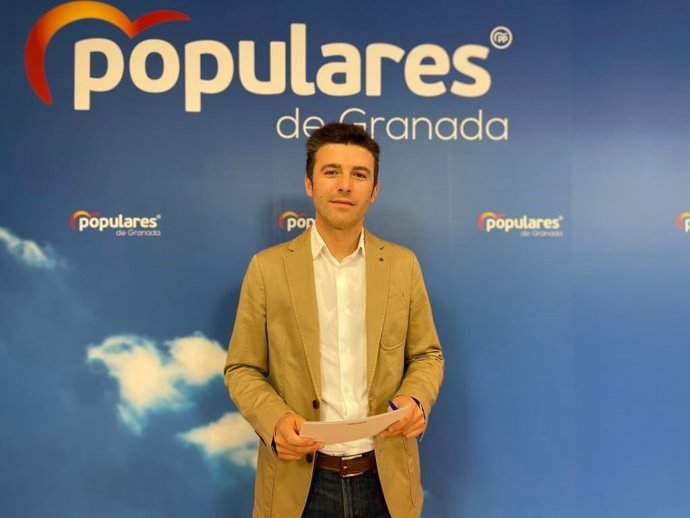 El secretario general del PP de Granada, Jorge Saavedra