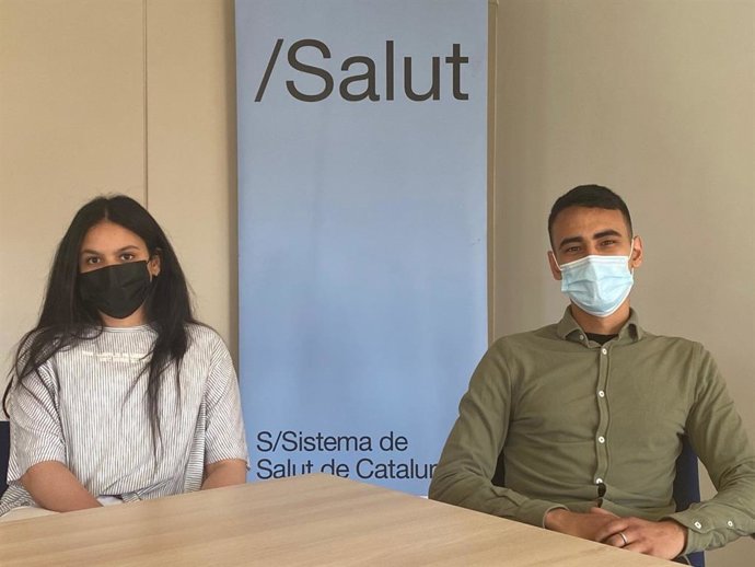 Zaynab Y Moad, Mediadores De La Agencia De Salud Pública.