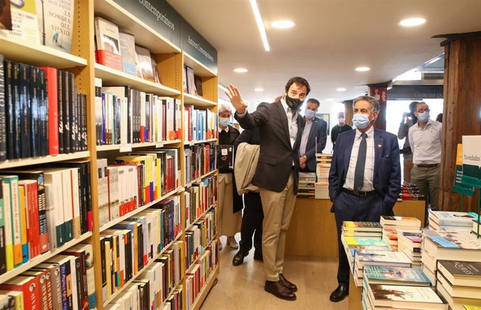 El presidente de Cantabria, Miguel Ángel Revilla, asiste a la inauguración de la Casa del Libro. 18 MAY 21