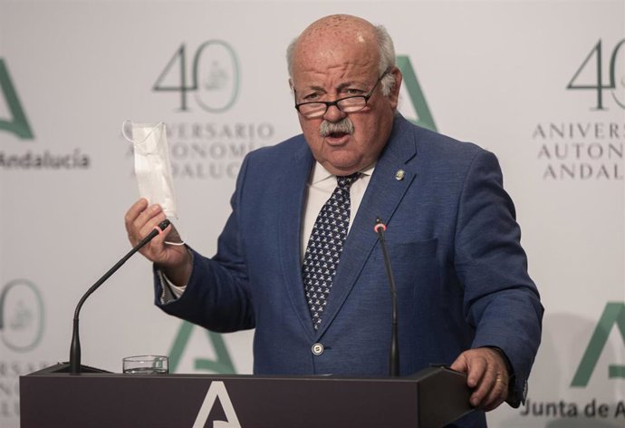 El consejero de Salud y Familias, Jesús Aguirre, durante la rueda de prensa tras la reunión semanal del Consejo de Gobierno de la Junta de Andalucía, a 18 de mayo de 2021.