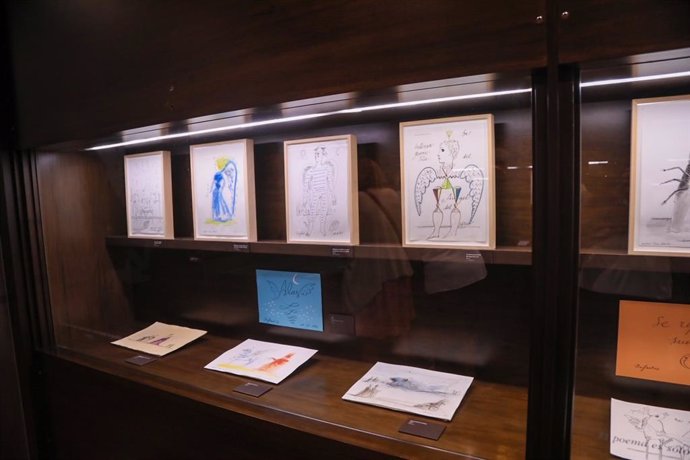 La Fundación Pérez Estrada reabre la sala del legado del artista en el Archivo Municipal con una muestra permanente