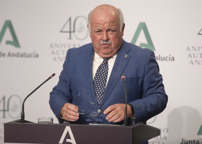 El consejero de Salud y Familias, Jesús Aguirre, durante la rueda de prensa tras la reunión semanal del Consejo de Gobierno de la Junta de Andalucía, a 18 de mayo de 2021.