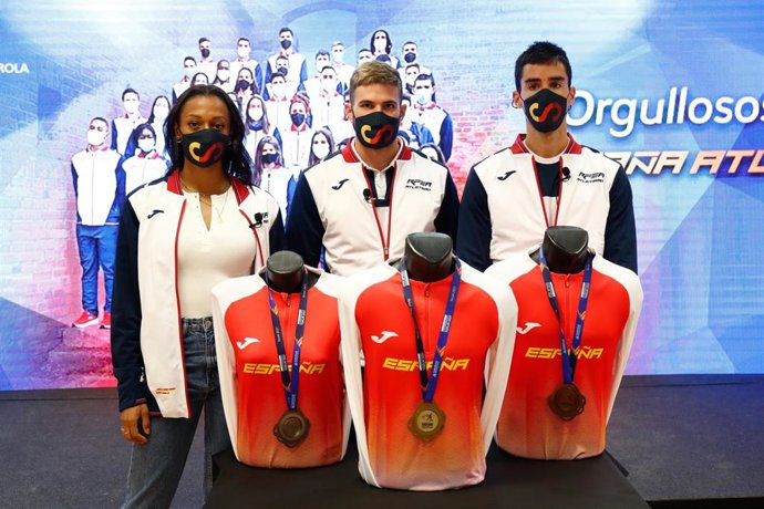 Archivo - Ana Peleteiro, Oscar Husillos y Jesus Gómez