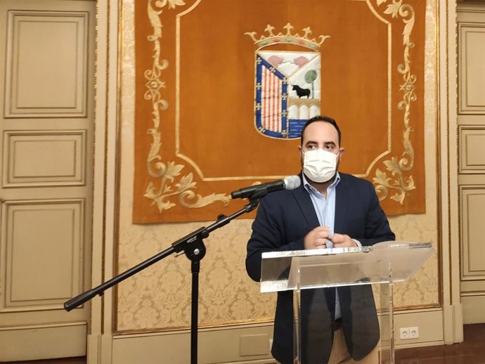 Daniel Llanos anuncia su dimisión de concejal en el Ayuntamiento de Salamanca.