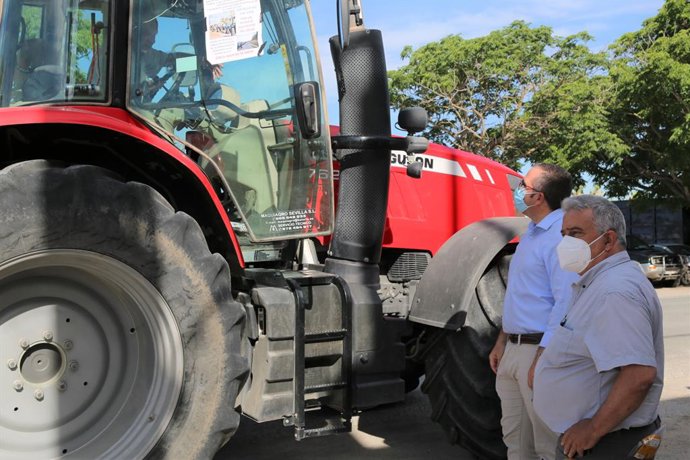 Tractorada a su paso por Los Palacios (Sevilla)