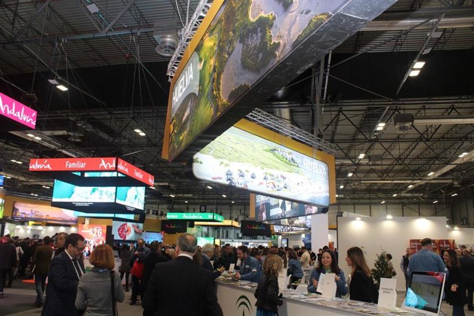 Archivo - Imagen de archivo de la Feria Internacional de Turismo (Fitur), que se celebra a partir de este miércoles en Ifema.