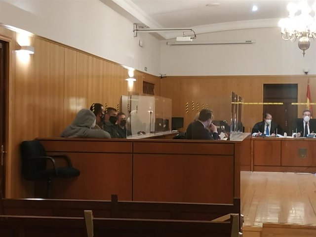 Los acusados, durante el juicio en la Audiencia de Valladolid.