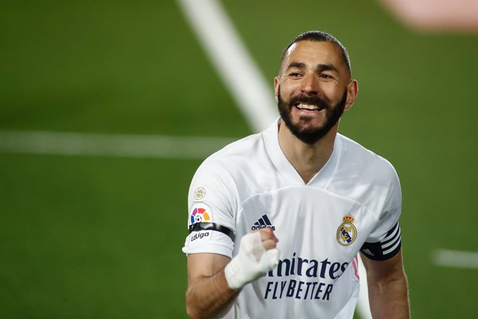 Archivo - MADRID, SPAIN - APRIL 10: Karim Benzema of Real Madrid celebrates a goal during the spanish league, La Liga, football match played between Real Madrid and FC Barcelona at Alfredo Di Stefano stadium on April 10, 2021 in Madrid, Spain.