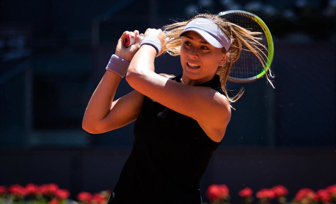 Paula Badosa ejecuta un revés en el Mutua Madrid Open 2021
