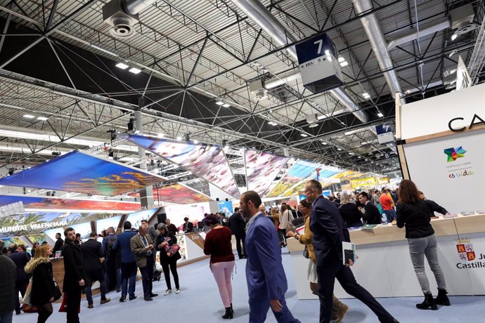 Archivo - Pabellón de España en Ifema con stands de cada comunidad autónoma durante la inauguración de la Feria Internacional de Turismo de Madrid, FITUR 2020 (22-26 enero) en Madrid (España), a 22 de enero de 2020.