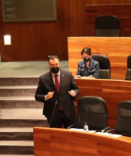 El presidente del Principado de Asturias, Adrián Barbón