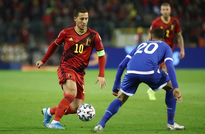Archivo - Eden Hazard jugando con Bélgica