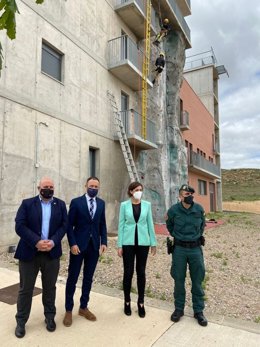 Los delegados del Gobierno en La Rioja, Navarra y del País Vasco visitan la sede de la UAR en Logroño y el PEFE