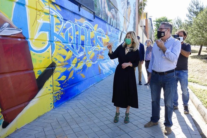 El Distrito Norte estrena un mural de 'El niño de las pinturas' por su compromiso con el reciclaje