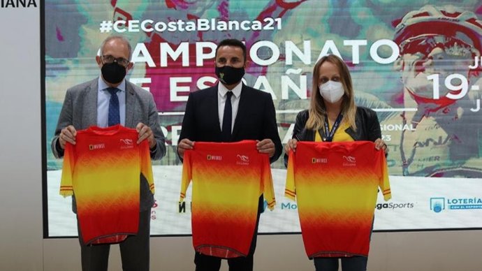 La RFEC presentó los recorridos del Campeonato de España de ciclismo de 2021 en la feria de FITUR.