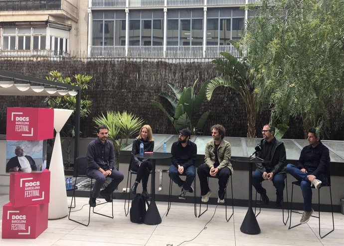 Els cineastes Marc Parramon,Alba Sotorra,Ida Cuéllar,Pepe Andreu i Rafa Molés presenten els seus últims treballs al festival DocsBarcelona.