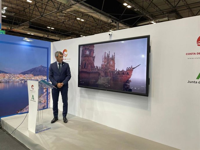 El alcalde de Benalmádena en Fitur 2021