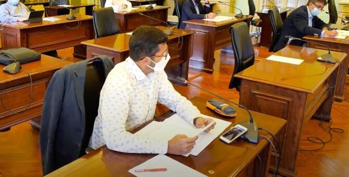 El diputado del PSIB Joan Ferrer, durante la Comisión de Medio Ambiente.