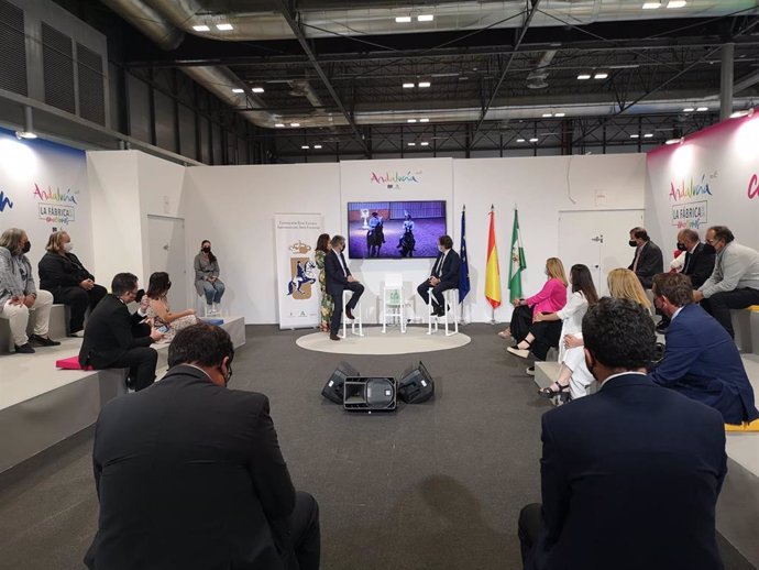 Presentación de la Real Escuela de Arte Ecuestre en Fitur