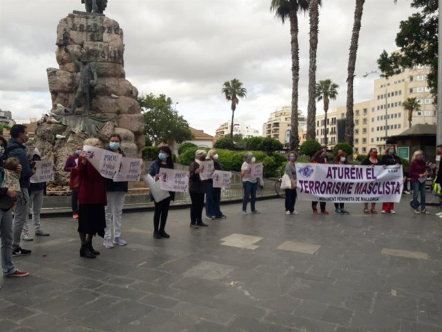 Concentración en Palma por el asesinato machista de Sa Pobla.