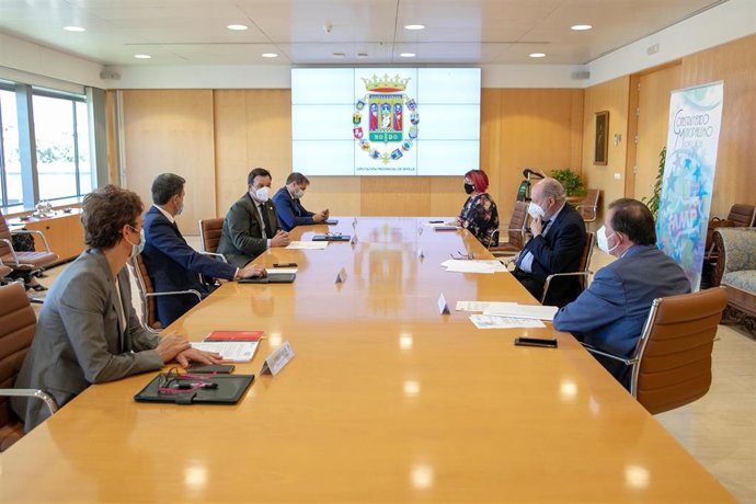 Reunión con el secretario de Estado del Ministerio de Política Territorial y Función Pública, Víctor Francos