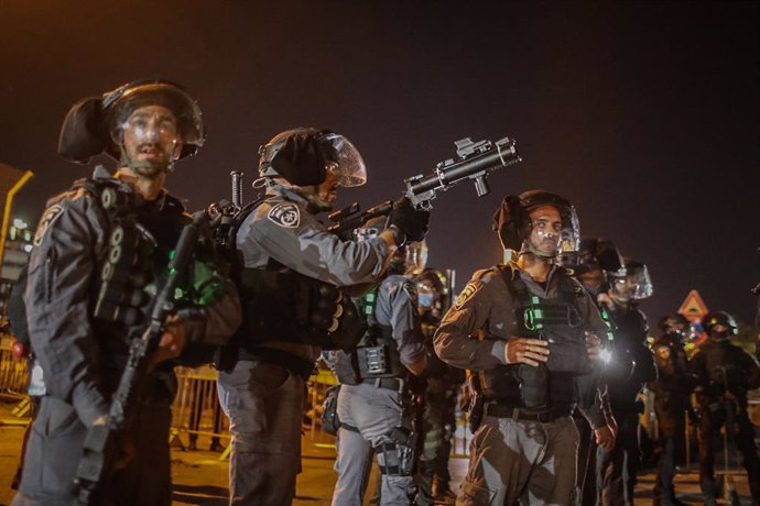Miembros de las fuerzas de seguridad de Israel durante una protesta contra las órdenes de desalojo de Sheij Jarrá, en Jerusalén Este
