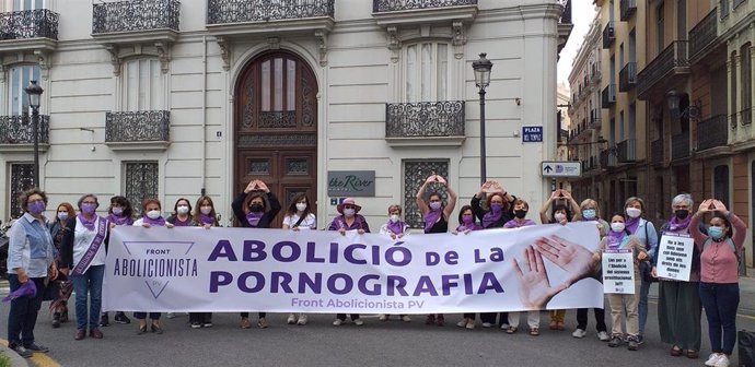 El Front Abolicionista exige al Ministerio de Consumo medidas contra la pornografía