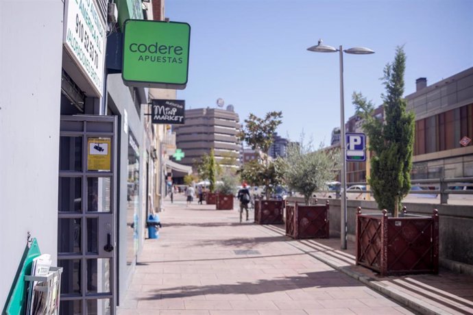 Archivo - Logo de un local de apuestas de Codere, en Madrid (España), a 9 de septiembre de 2020. Codere multiplicó por más de siete sus pérdidas durante el primer semestre de este año, hasta 178 millones de euros, frente a los 'números rojos' de 24 mill