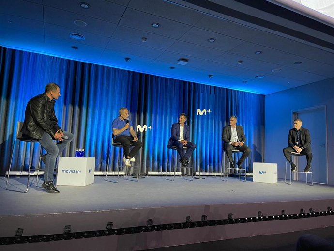 Juan Vizcaíno, Tomás Reñones, Carlos Martínez (presentador), Roberto Fresnedoso y Milinko Pantic presentan el documental sobre el Doblete del Atlético de Madrid