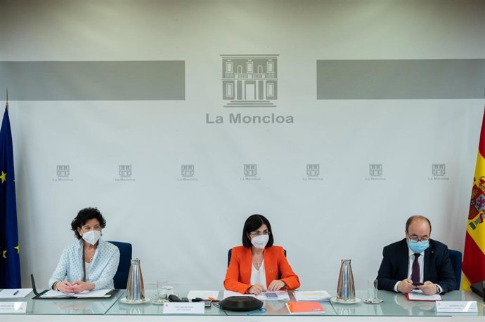 Los ministros de Educación y FP, Isabel Celaá; de Sanidad, Carolina Darias; y de Política Territorial y Función Pública, Miquel Iceta, en la reunión conjunta de la Conferencia Sectorial de Educación y la Interterritorial de Sanidad con las CCAA