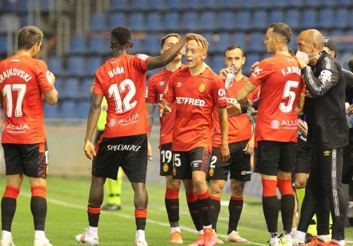 El Mallorca celebra su victoria ante el Tenerife ya con el ascenso conseguido
