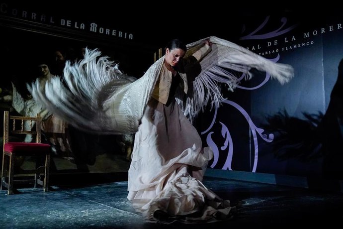La bailaora María Moreno del grupo de flamenco "Guerrero"
