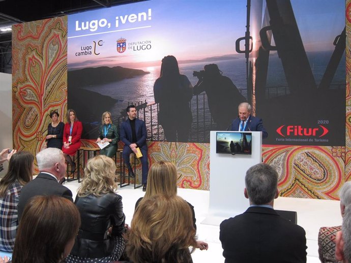 Archivo - El presidente de la Diputación de Lugo, José Tomé, durante su intervención en la presentación de la provincia en Fitur en 2020